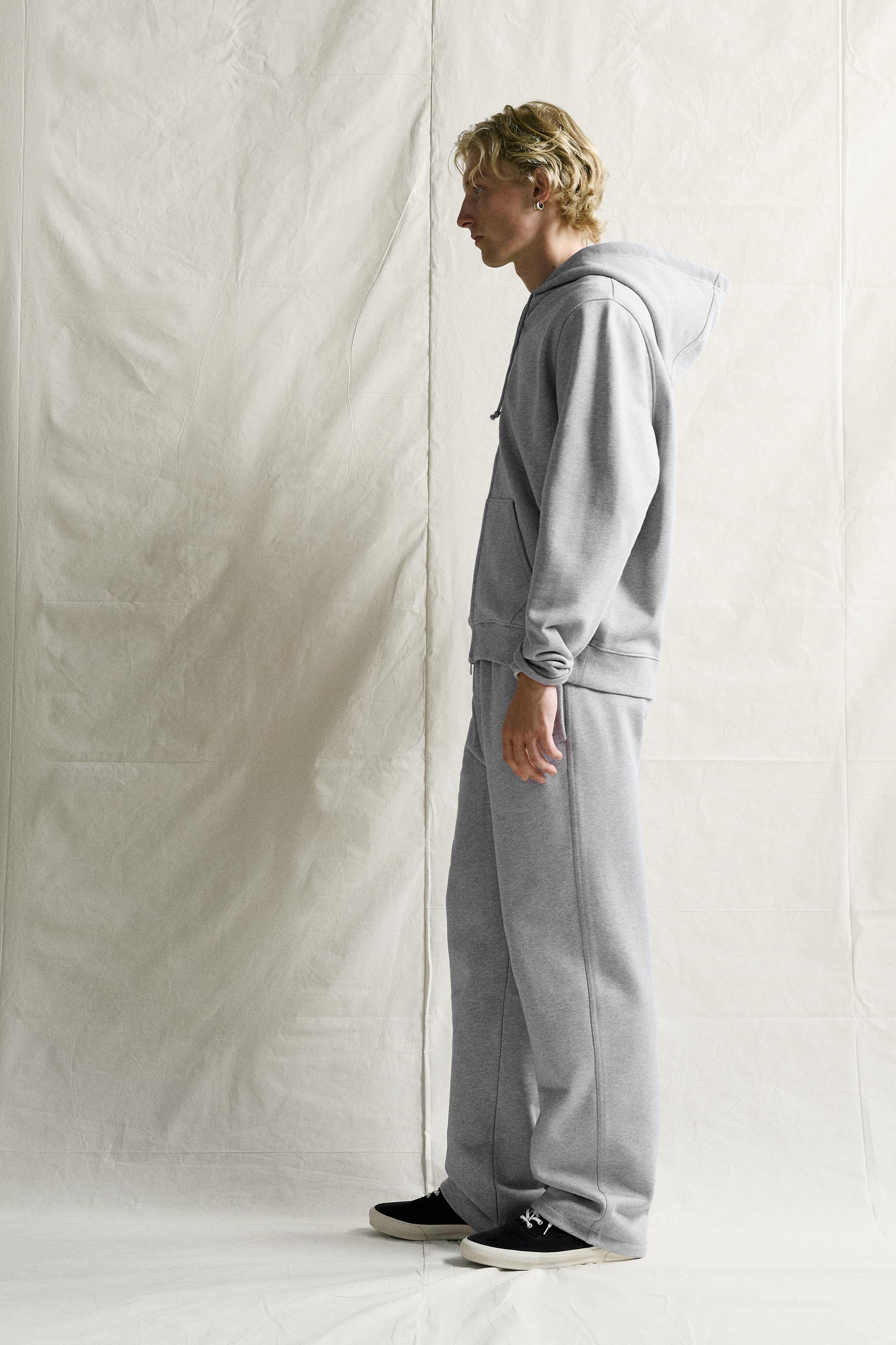 SWEAT REGULAR FIT À CAPUCHE ET ZIP